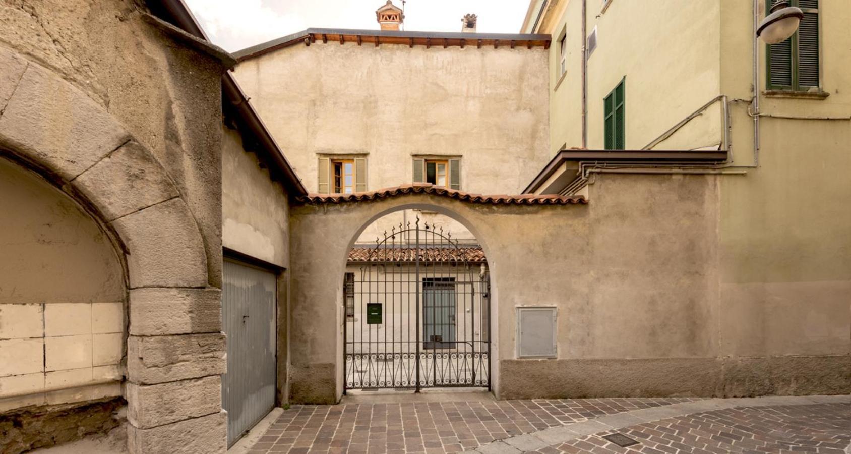 Charming Joivy Flat Next To Duomo Di Como Ngoại thất bức ảnh